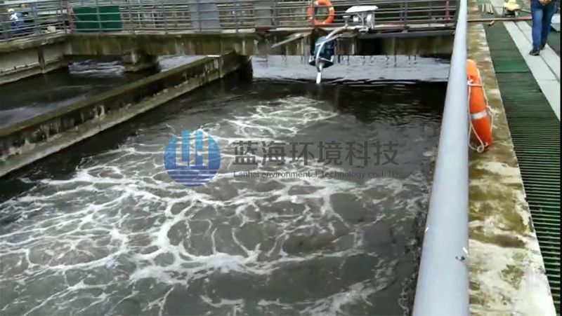藍(lán)?？萍?四川某地 推流攪拌曝氣機(jī)現(xiàn)場(chǎng)視頻